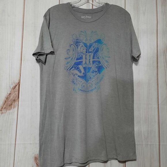 Harry Potter Tops - Harry Potter Tshirt Ladies Size Large‎